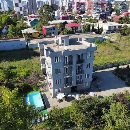Femily Hotel In Batumi Mareti Str 2 외부 사진