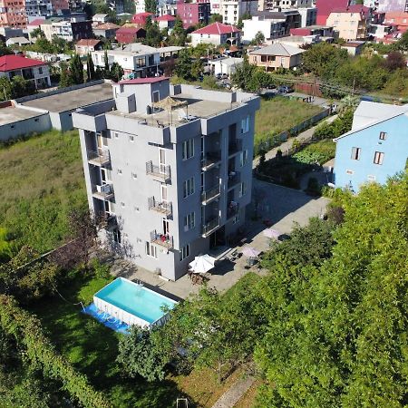 Femily Hotel In Batumi Mareti Str 2 외부 사진