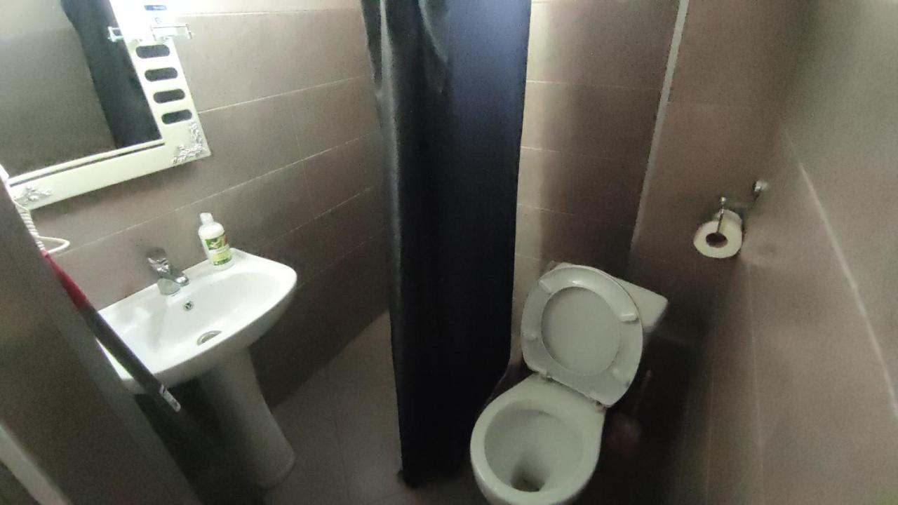 Femily Hotel In Batumi Mareti Str 2 외부 사진