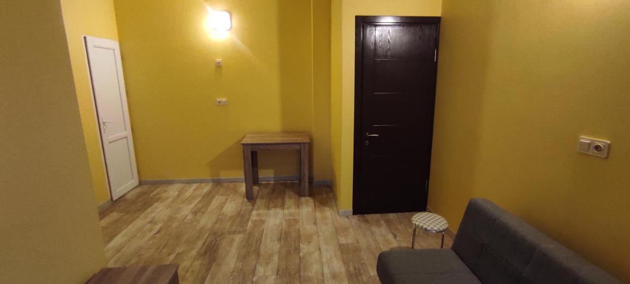 Femily Hotel In Batumi Mareti Str 2 외부 사진