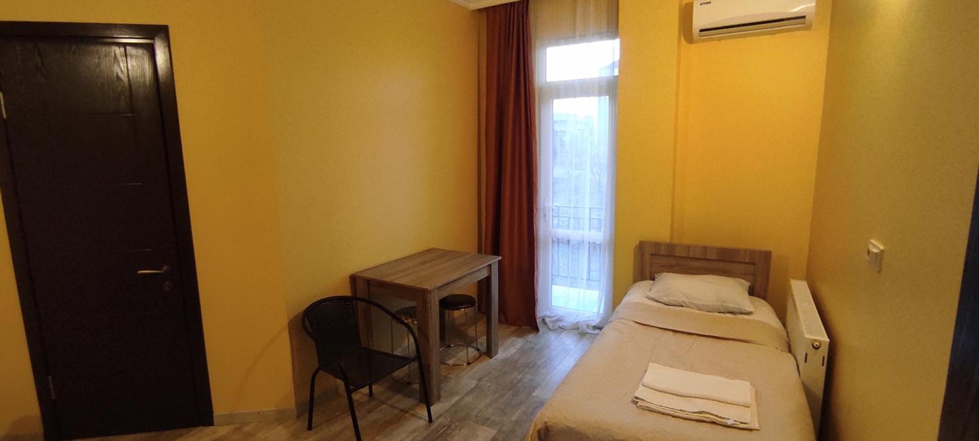 Femily Hotel In Batumi Mareti Str 2 외부 사진