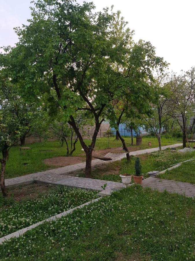 Femily Hotel In Batumi Mareti Str 2 외부 사진