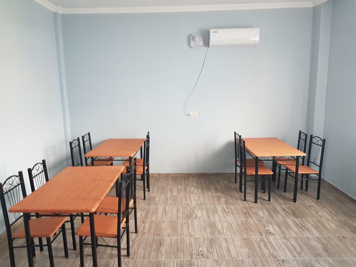 Femily Hotel In Batumi Mareti Str 2 외부 사진