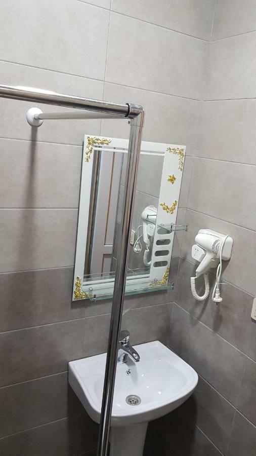 Femily Hotel In Batumi Mareti Str 2 외부 사진
