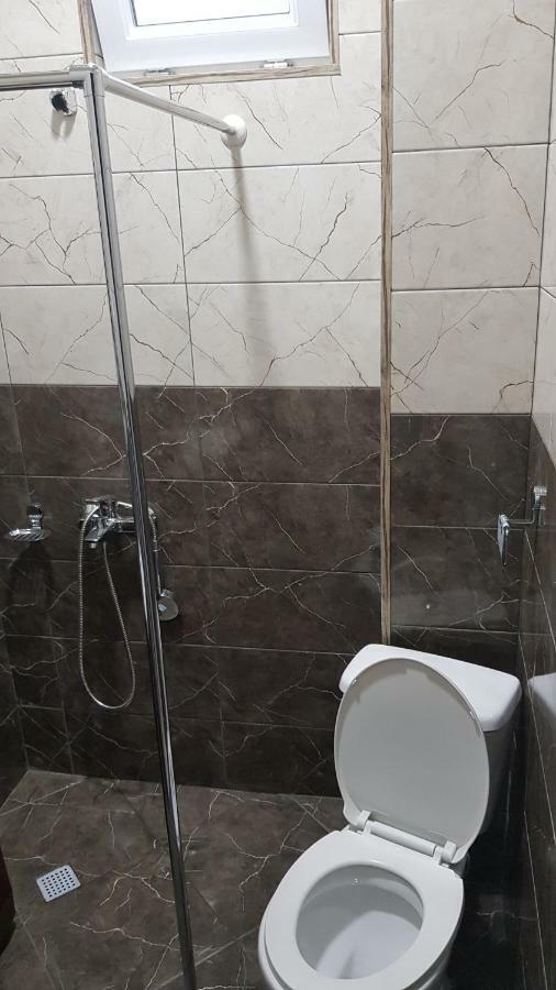 Femily Hotel In Batumi Mareti Str 2 외부 사진